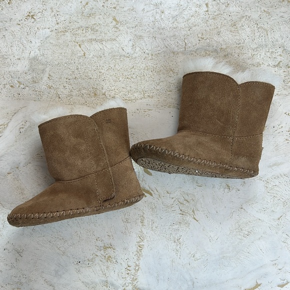 UGG baby boots brown size 4/5 - Picture 5 of 9